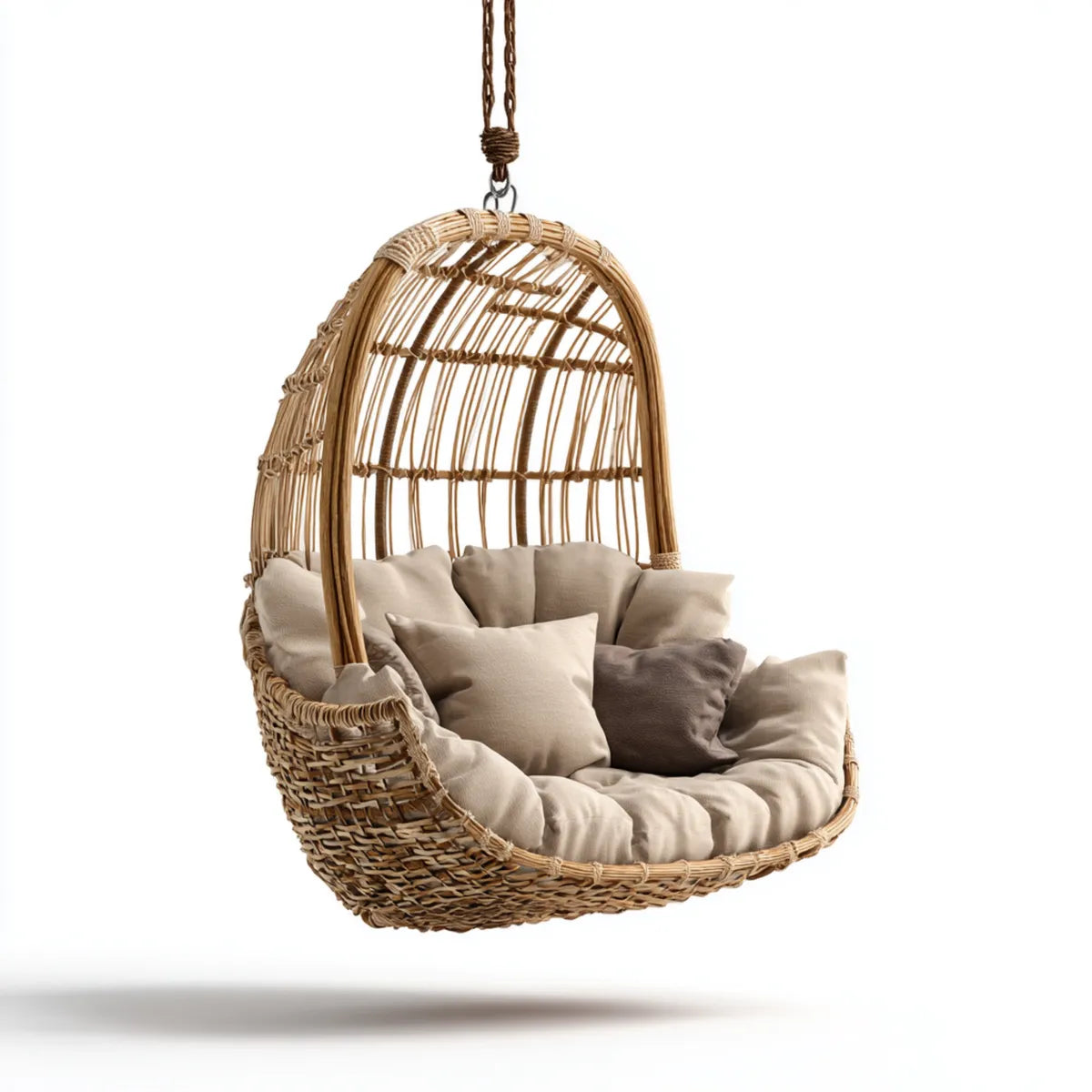 Fauteuil suspendu œuf beige et marron en rotin naturel avec coussins 95 x 80 x 120 cm
